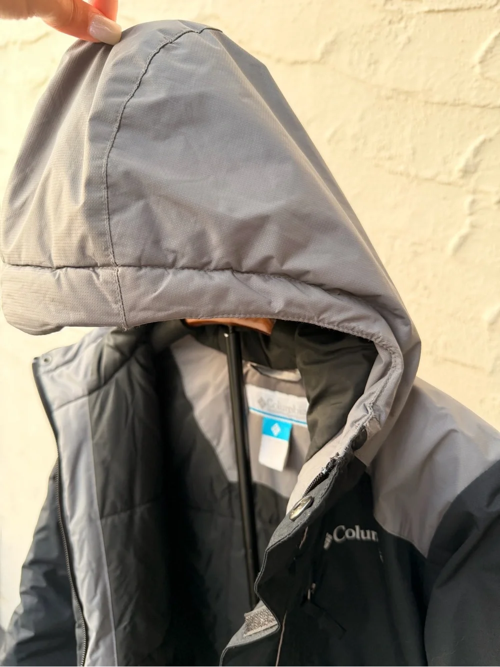 Columbia Kids Black and Gray Hooded Puffer Jacket size: S